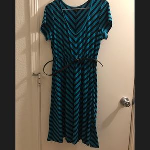 Torrid size 1 (14/16/1X) elastic belted dress